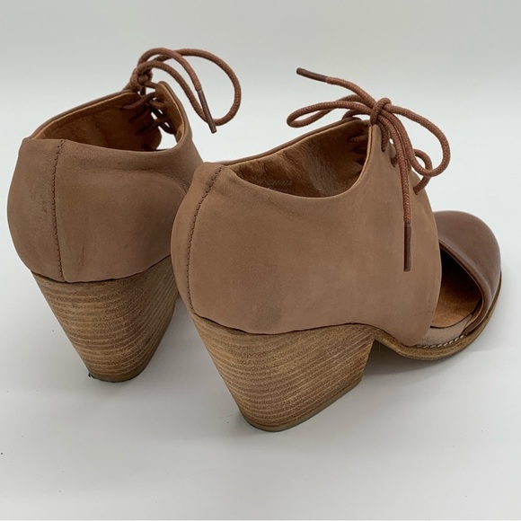 Jeffrey Campbell Brown Leather Pumps with Chunky Heel - Picture 6 of 8